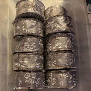 Gray 'Mr & Mrs' Ribbon Set